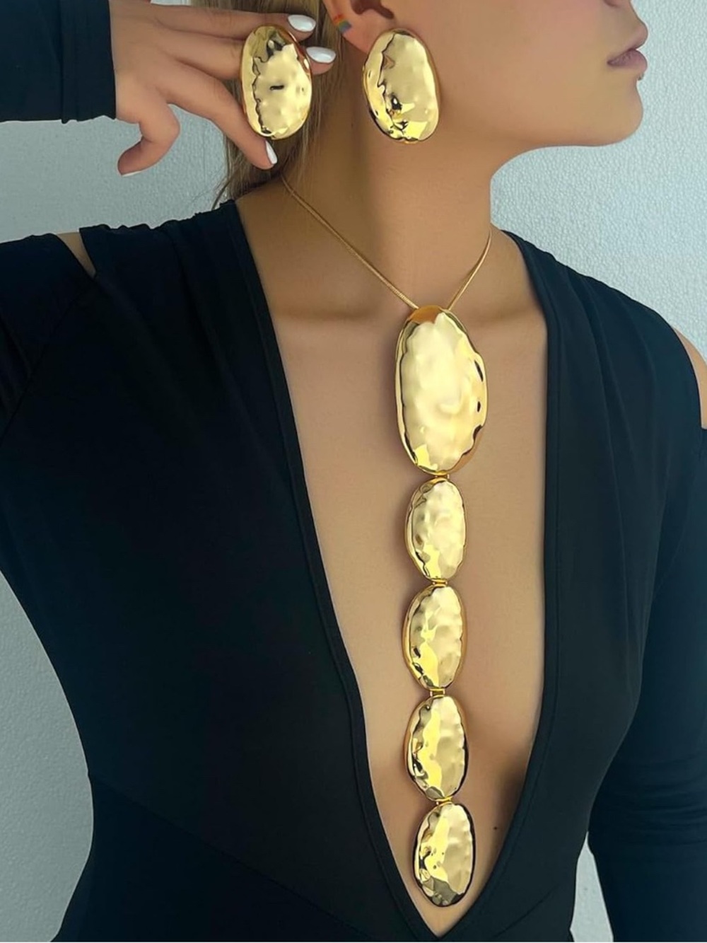 Set Gold Hammered Statement Necklace & Earrings Set
